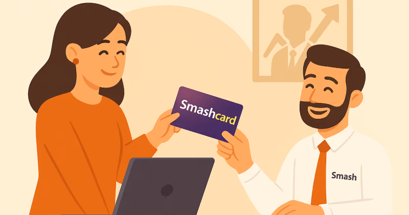 Ilustração de mulher e homem de camisa Smash segurando juntos um cartão roxo escrito Smashcard sobre uma mesa com notebook